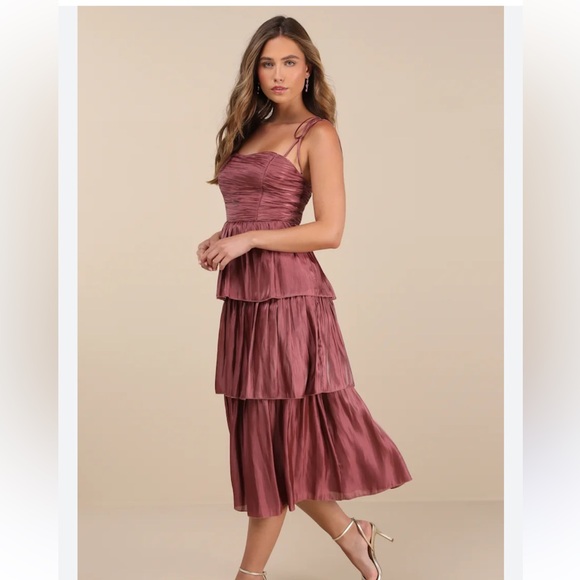 Lulus Tennon Dusty Rose Plisse Tiered Midi Dress - Picture 4 of 7